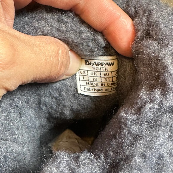 BEARPAW Kylie Suede Youth Boots size 1 - Picture 7 of 7